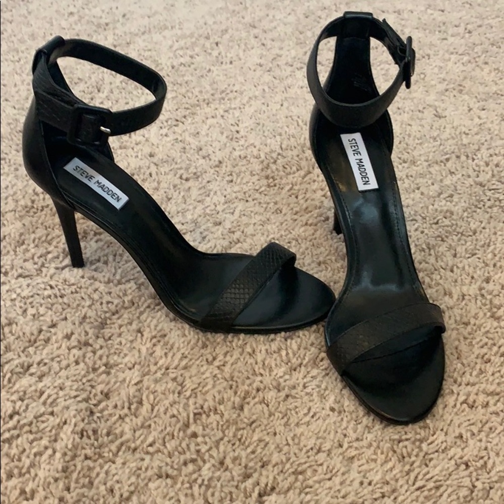 Steve Madden black heels
